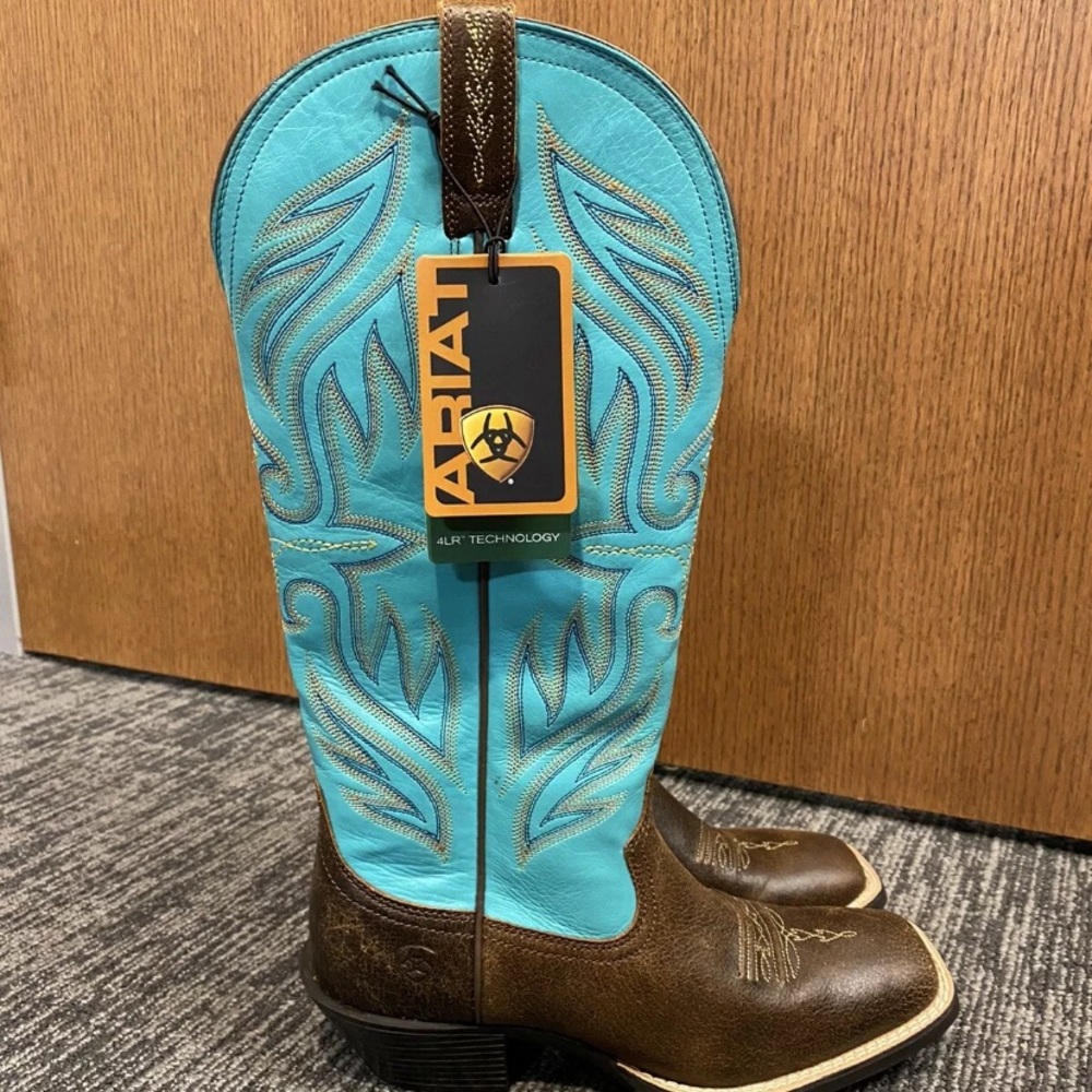 *NEW* Womens Blue Ariat Cowboy/Cowgirl Boots Size: 6.5B - 10014174